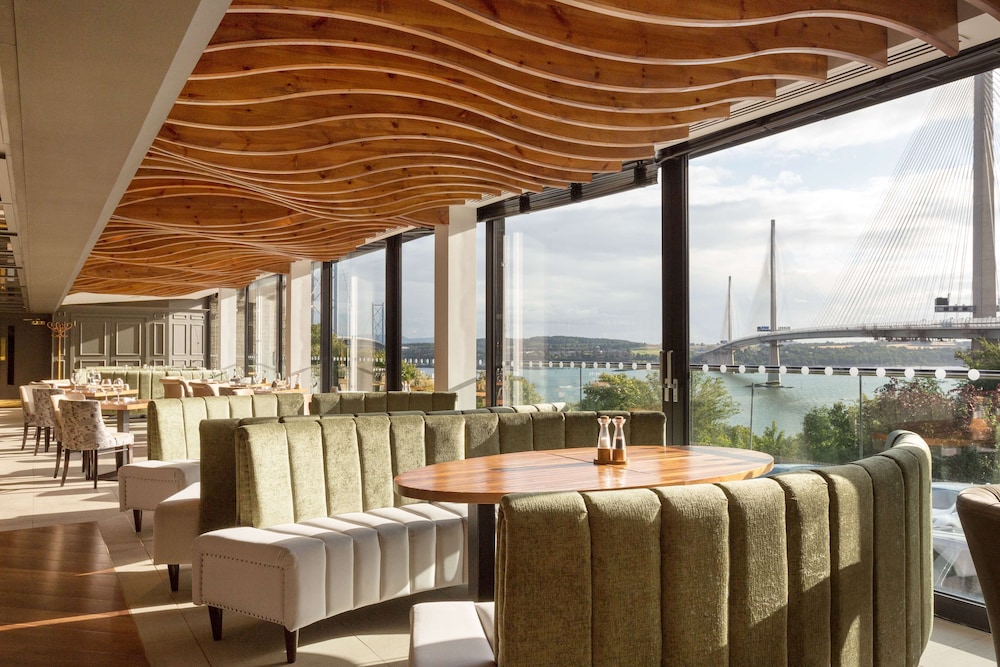 DoubleTree by Hilton Edinburgh - Queensferry Crossing