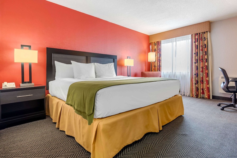 Quality Inn & Suites