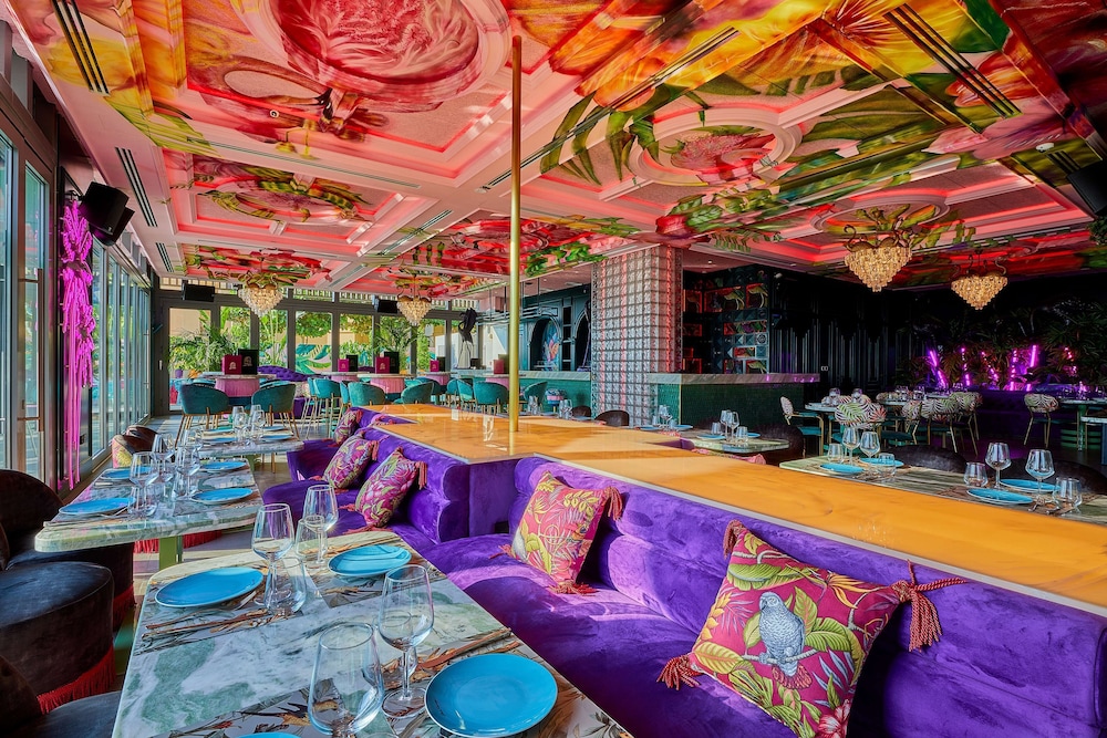 Radisson Beach Resort Palm Jumeirah Dubai