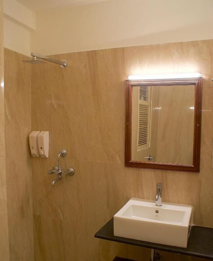 Hotel Alpana @ Har ki Pauri Road