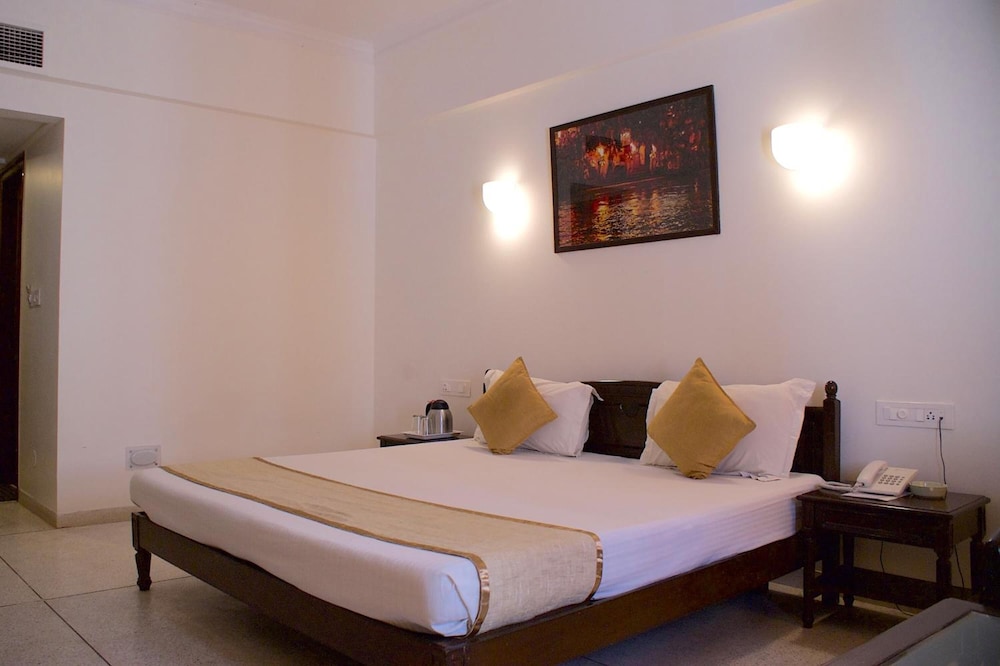 Hotel Alpana @ Har ki Pauri Road