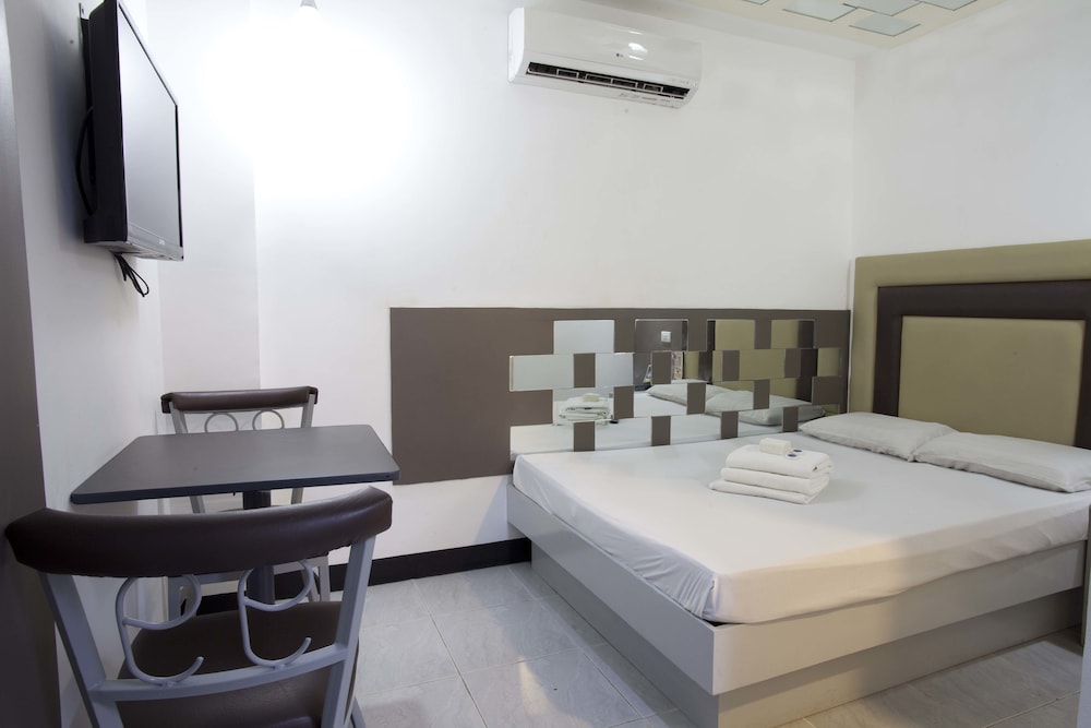 Hotel 99 Quiapo Manila