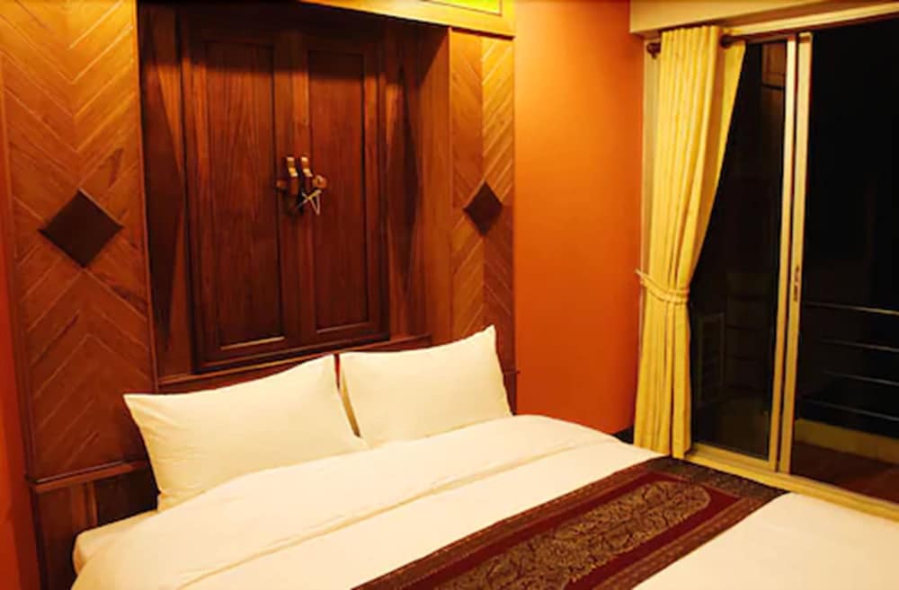 Lamphu Tree House Boutique Hotel