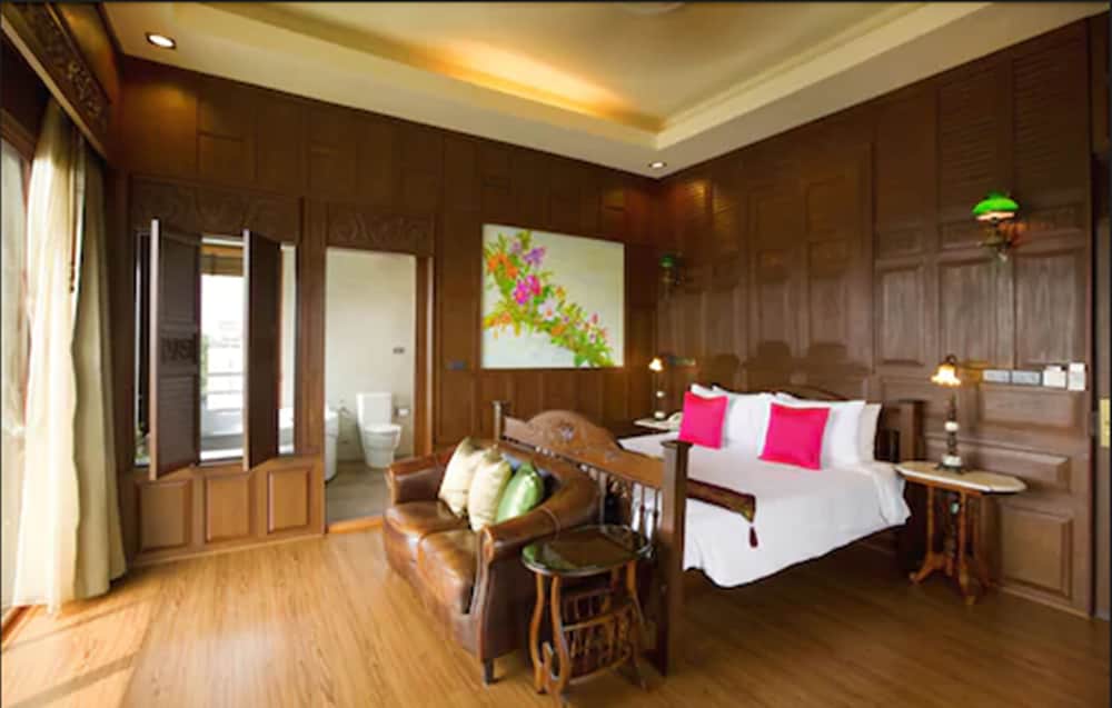 Lamphu Tree House Boutique Hotel