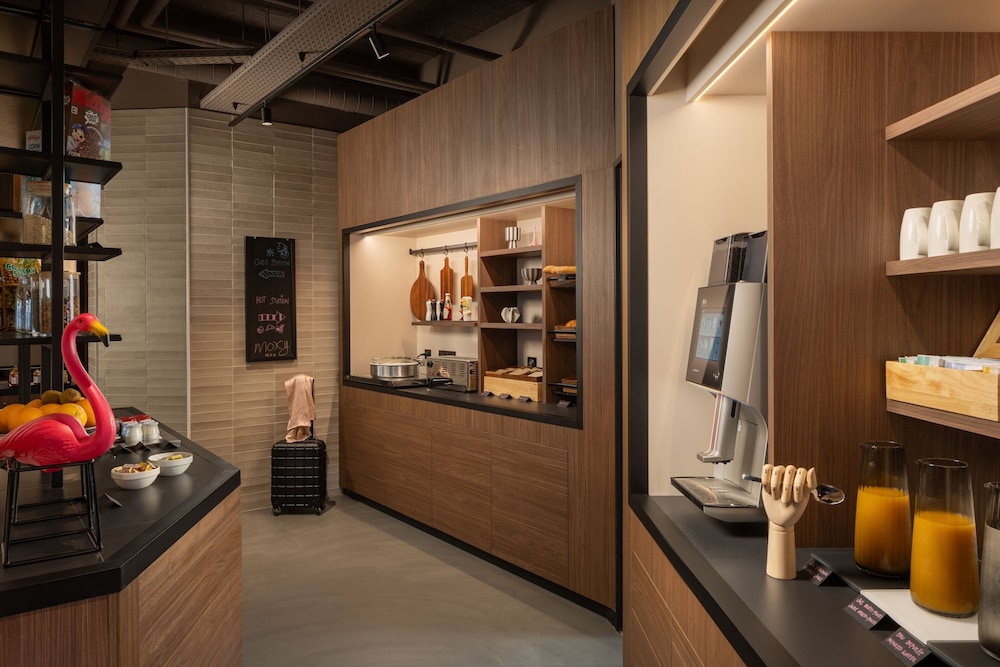 Moxy Paris Clamart