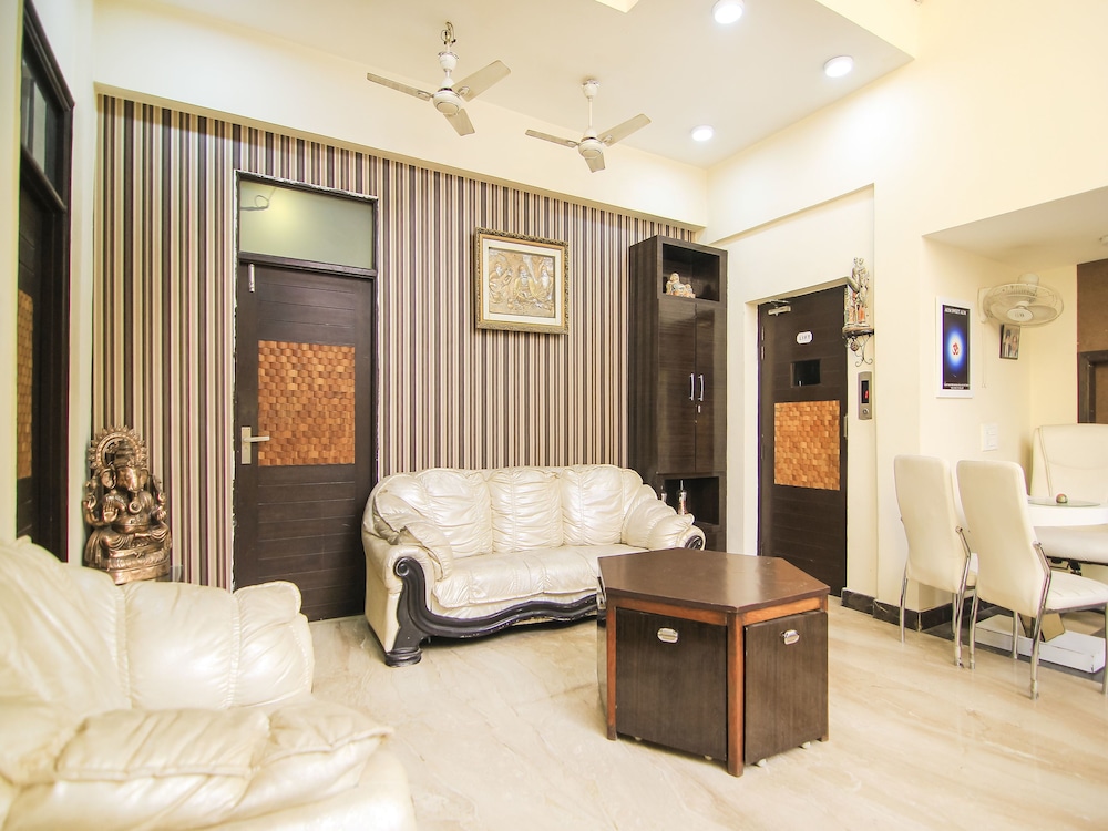 FabHotel Solitaire Inn