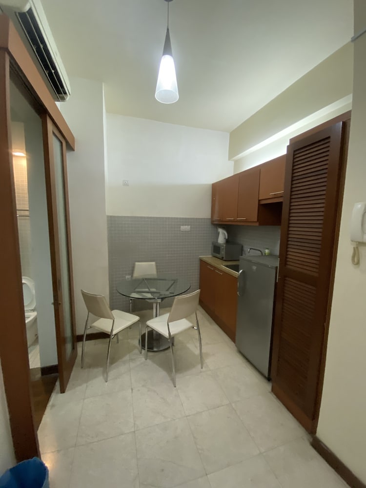 Peninsula Residents All Suite