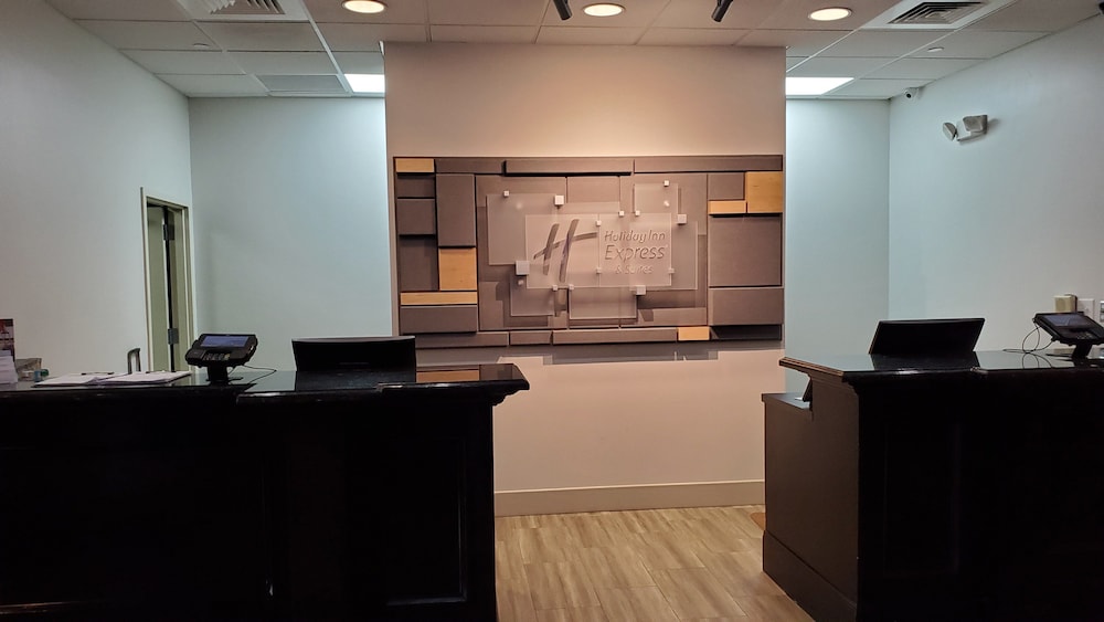 Holiday Inn Express & Suites, International Drive by IHG