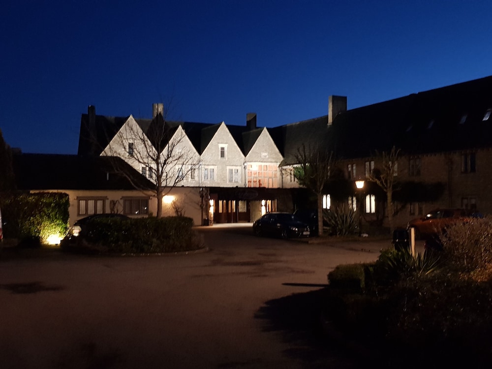 Cricklade House Hotel, Sure Hotel Collection by Best Western