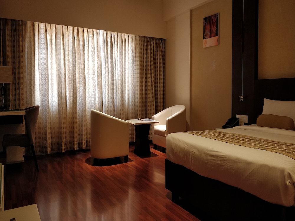 The President Hotel, Hubli