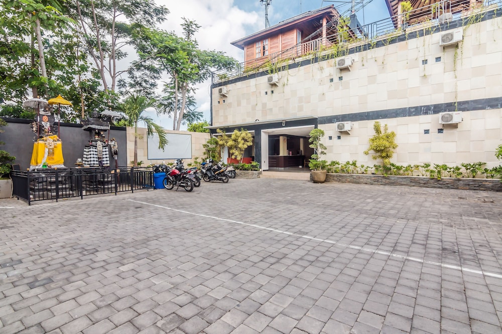 Bali Lodge Kuta