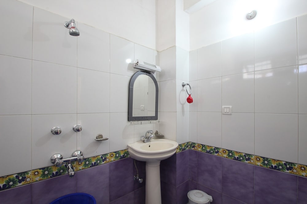Hotel Lake Inn - A Luxury Lake View Hotel