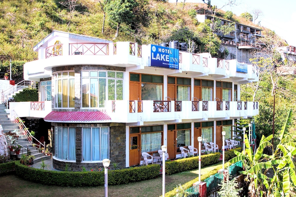 Hotel Lake Inn - A Luxury Lake View Hotel