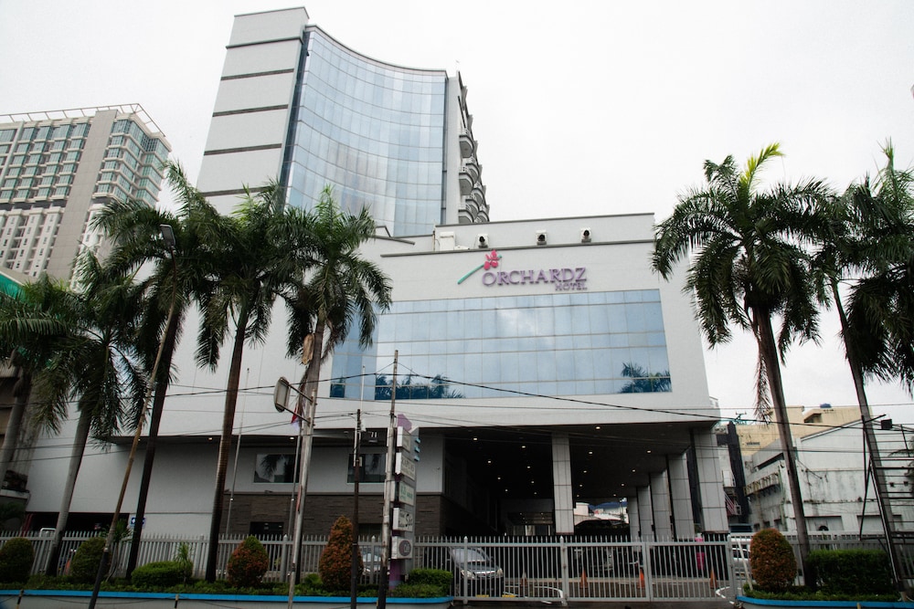 Orchardz Hotel Industri
