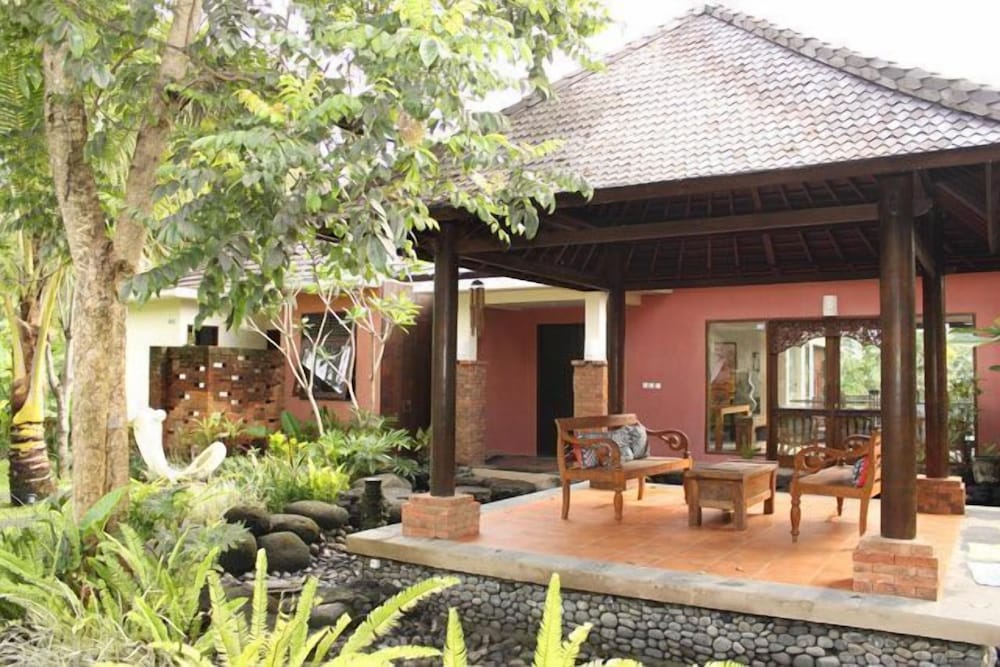 Puri Taman Sari Hotel