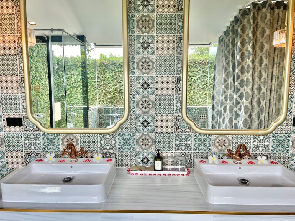 The Kiri Villas Resort