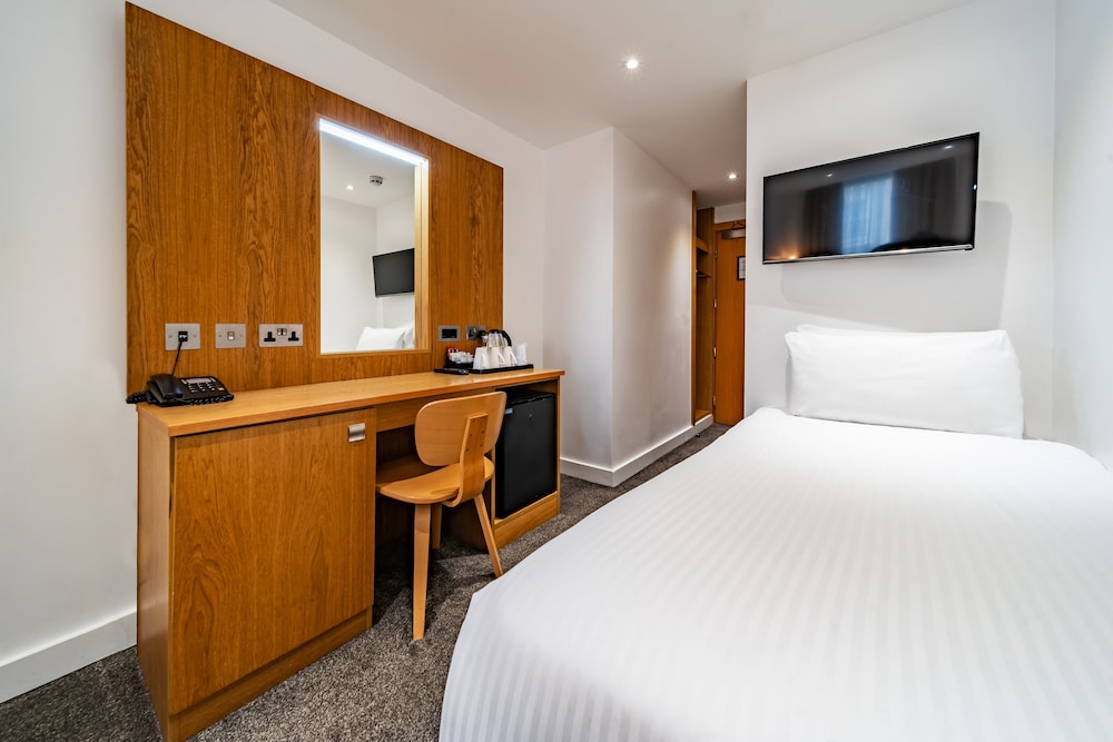 Central Park Hotel
