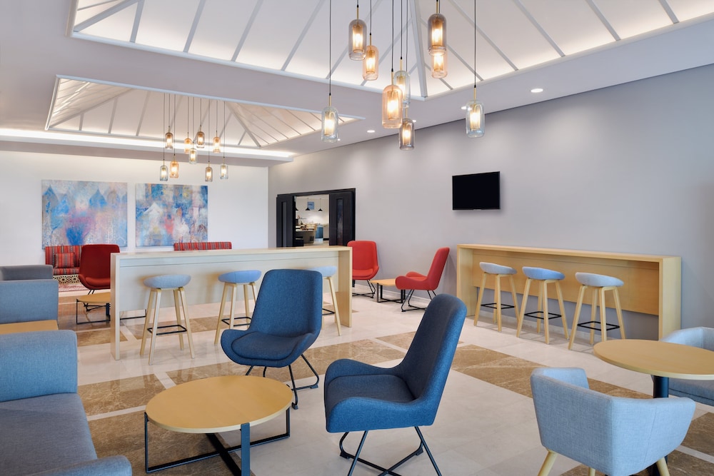 Holiday Inn Express Dubai Airport