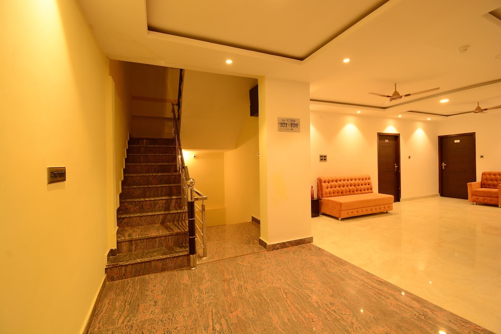 Hotel Grand Lotus Inn