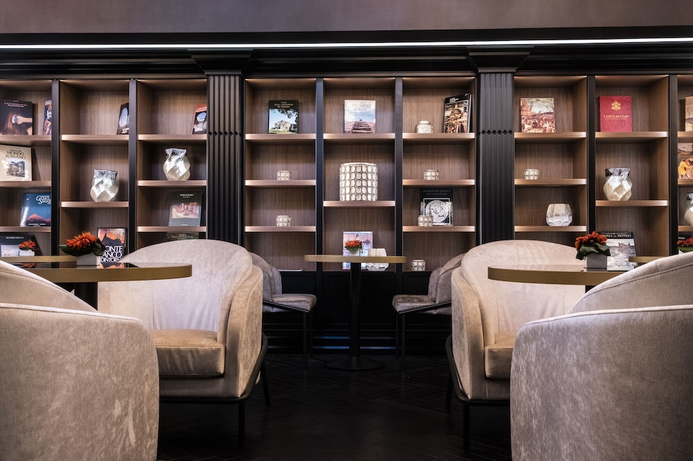 U-Visionary Roma Hotel