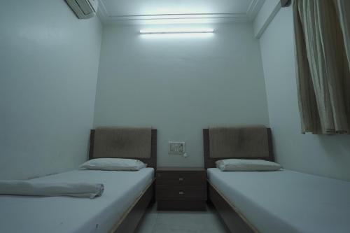 Hotel O Delight Inn Near Andheri Railway Station