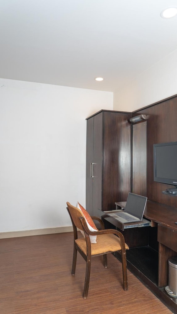 Hotel Scarlet