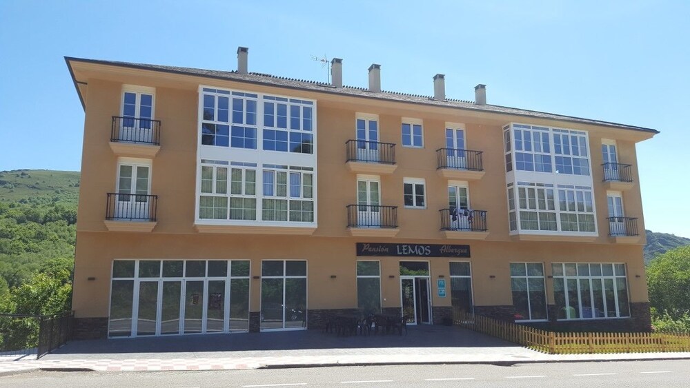 Pensión Albergue Lemos