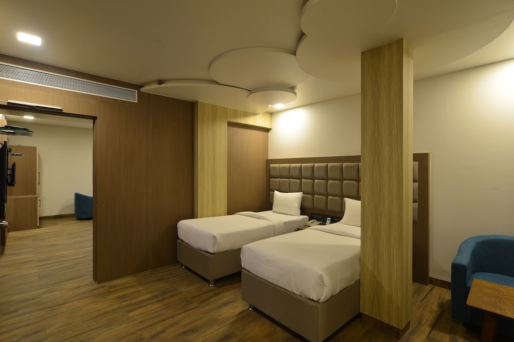 Hotel Jhankar Palace