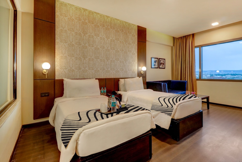 Sunday by CheckIn Hotel Jaipur
