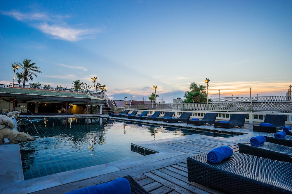 D&D Inn Khaosan