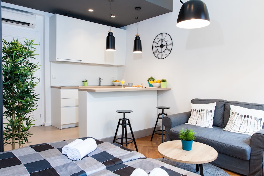 LOOX apartments Hatzova