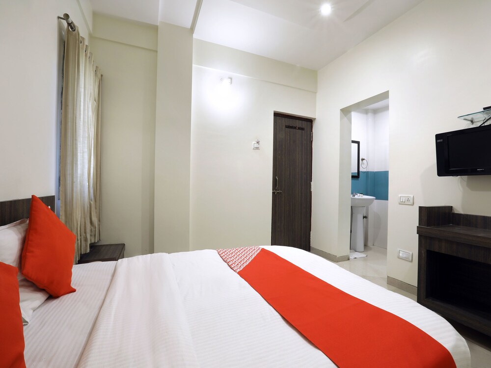 OYO 4198 Hotel Shri Sai Murli