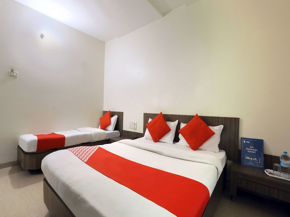 OYO 4198 Hotel Shri Sai Murli