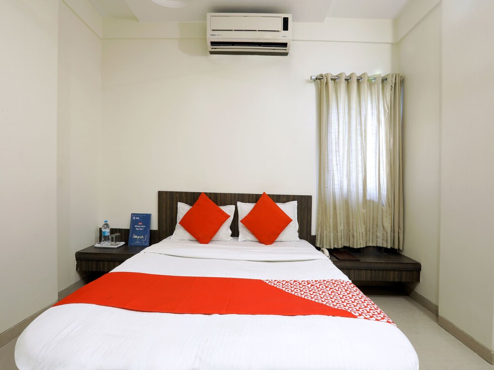OYO 4198 Hotel Shri Sai Murli