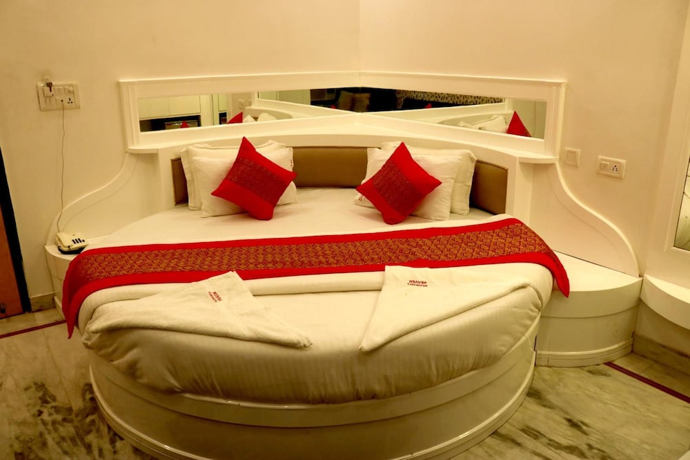 Hindustan- by Backpackers Heaven