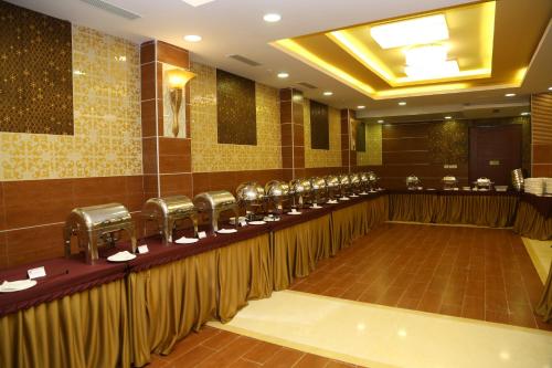 Raaj Bhaavan Clarks Inn Chennai