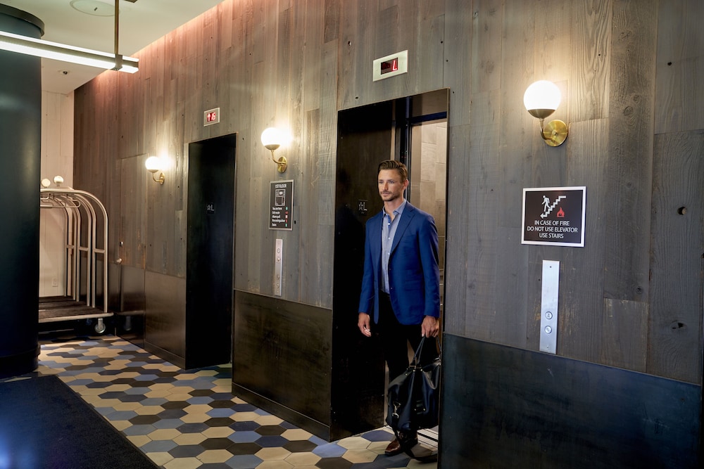 Crowne Plaza HY36 Midtown Manhattan by IHG