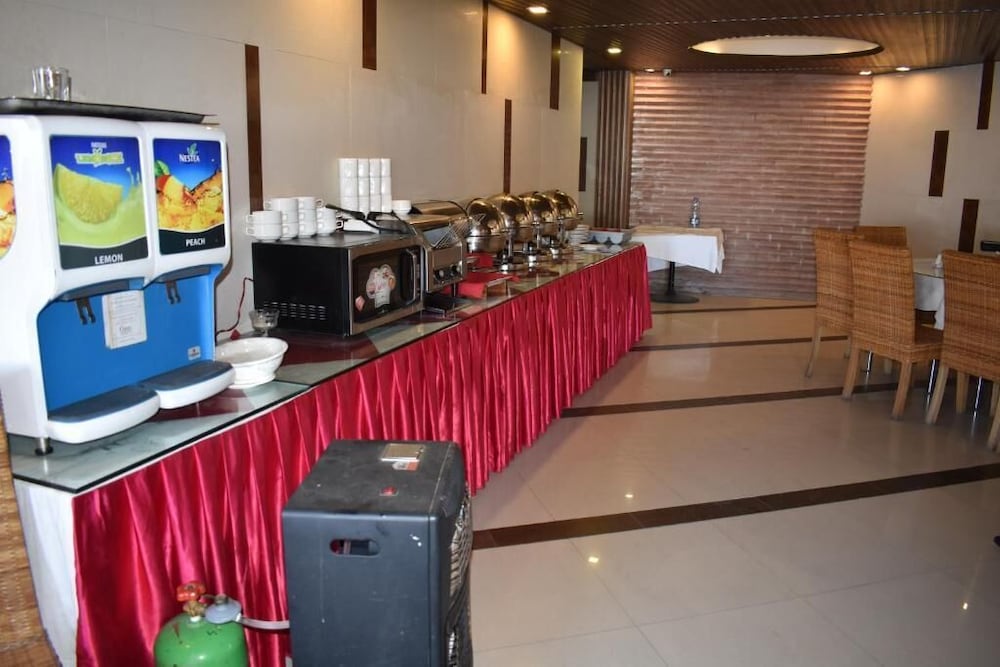 Summit Hotel