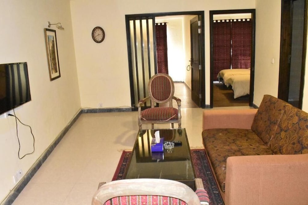 Summit Hotel