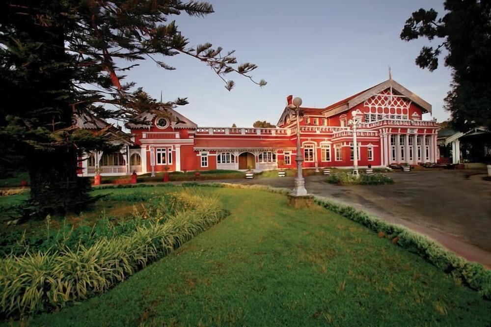 WH Ferrnhills Royale Palace