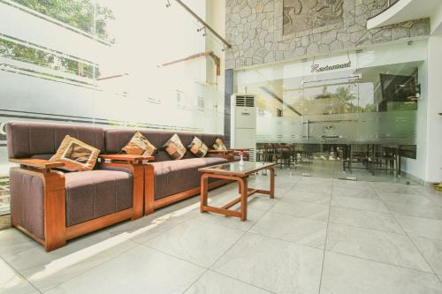 White Pearl Residency