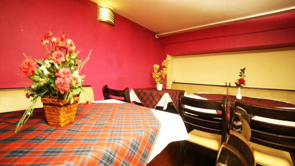Hotel Raj Vihar Deluxe