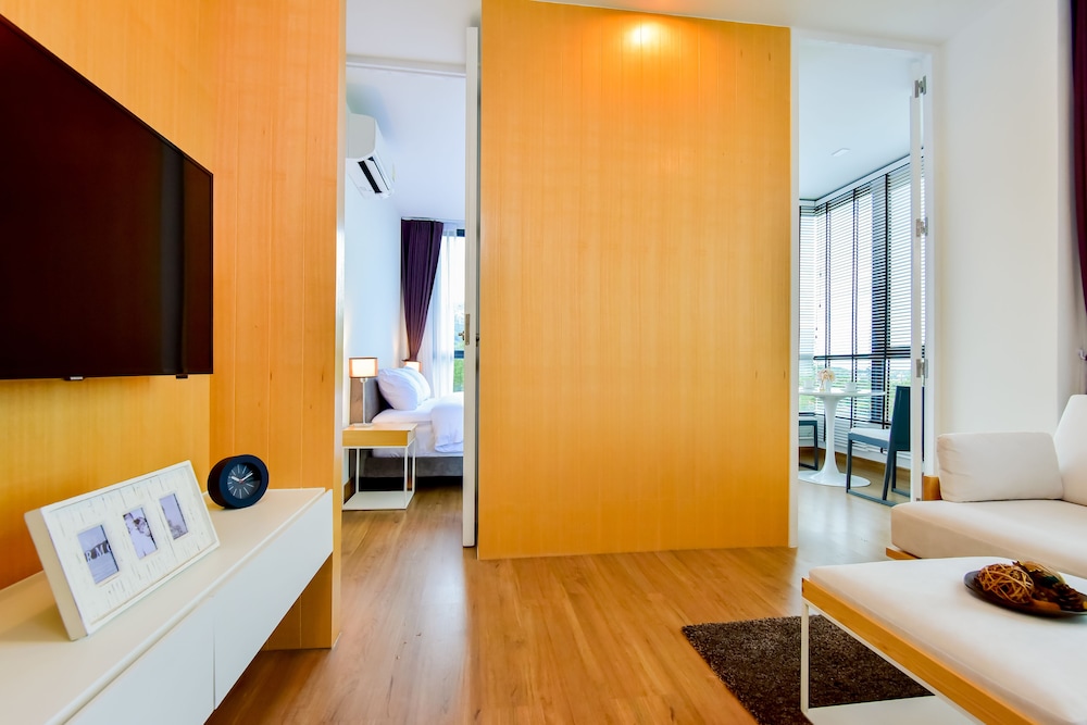 Hill Myna Condotel