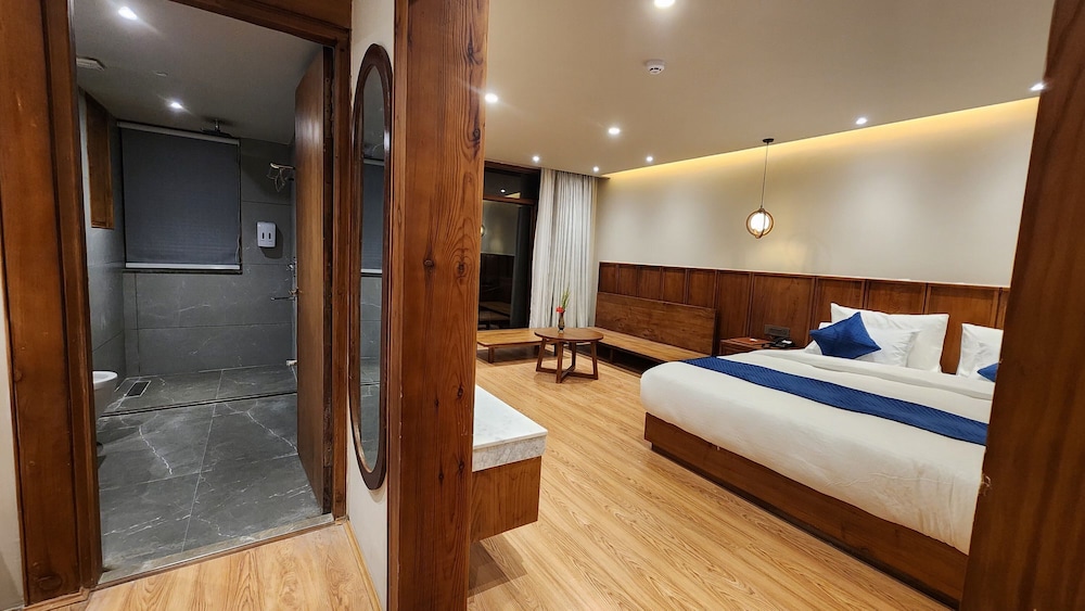 Hotel Ladakh Heights