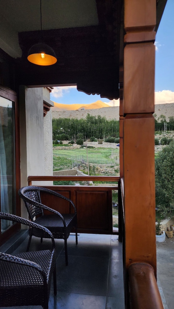 Hotel Ladakh Heights