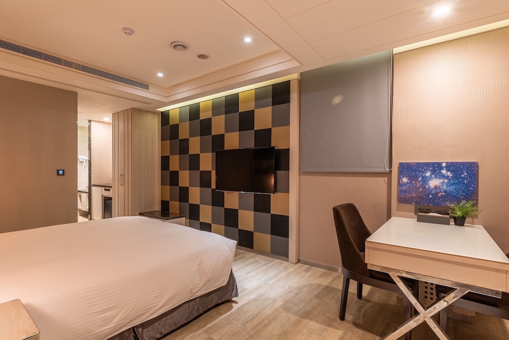 Guide Hotel Taichung ZiYou