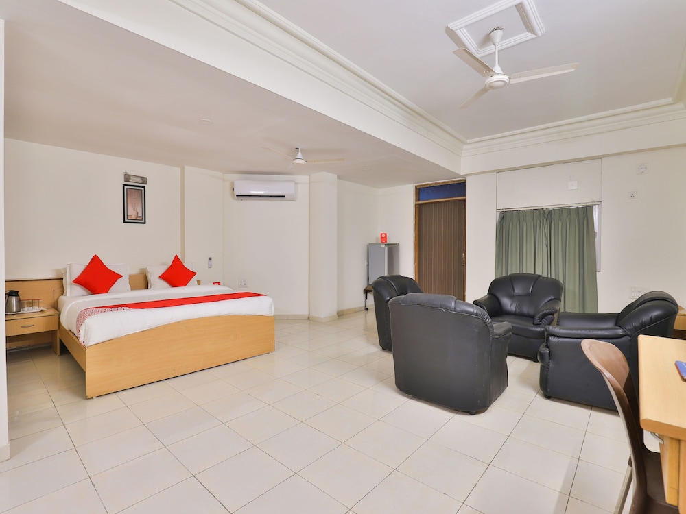 Infocity Club & Resort