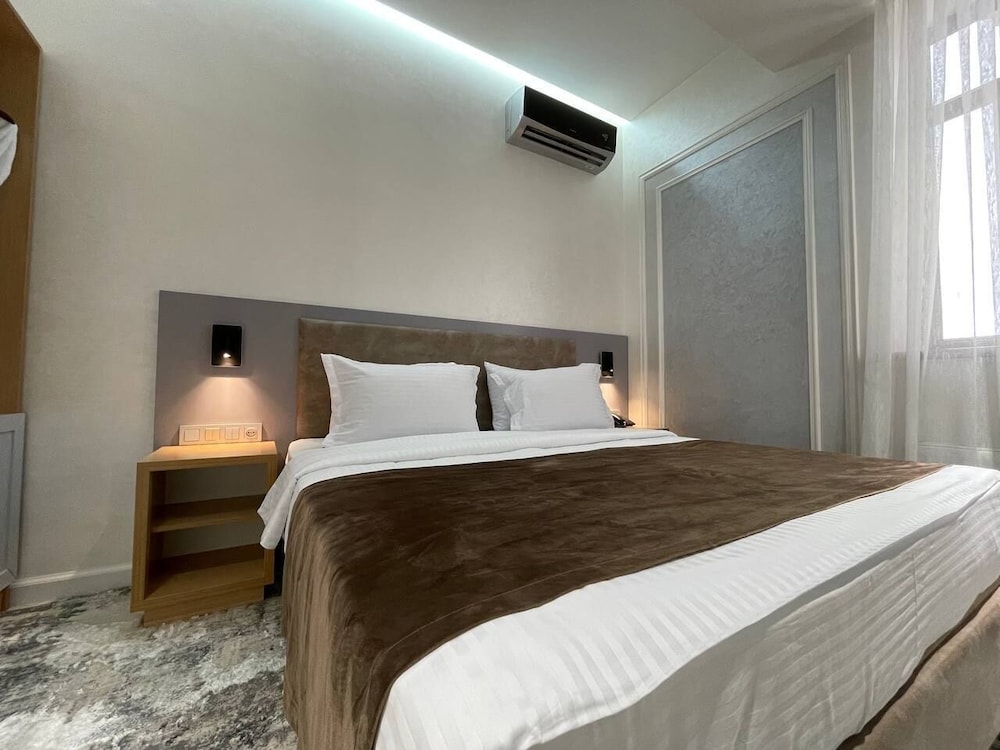 Friday Old City Hotel