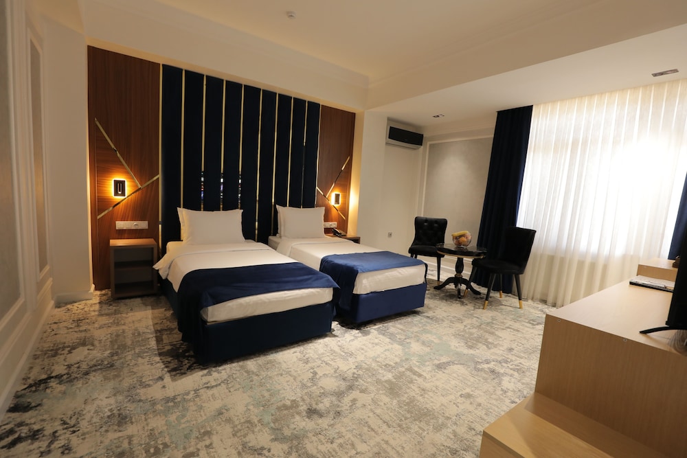 Friday Old City Hotel