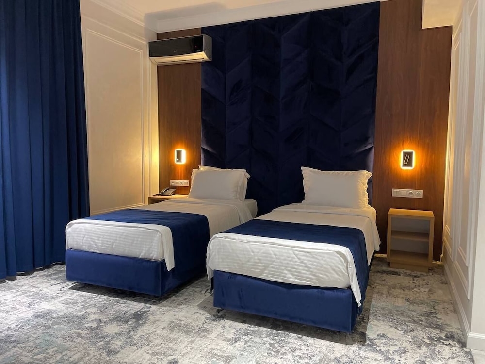 Friday Old City Hotel